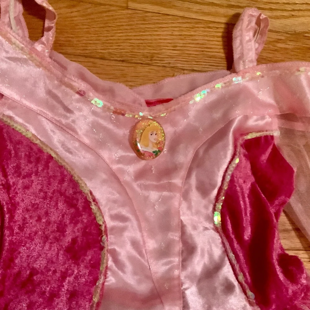 Disney princess Aurora Costume Dress up, Pink, Size 4/6 - Picture 2 of 4